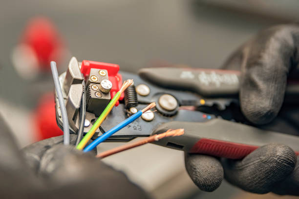 Best Local Electrician Companies  in Columbia, CA